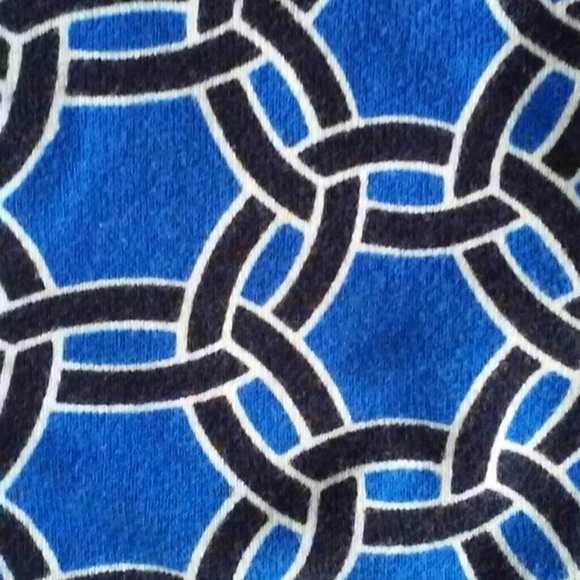 ❤Host Pick❤ Crown & Ivy Geometric Cardigan - Picture 2 of 8